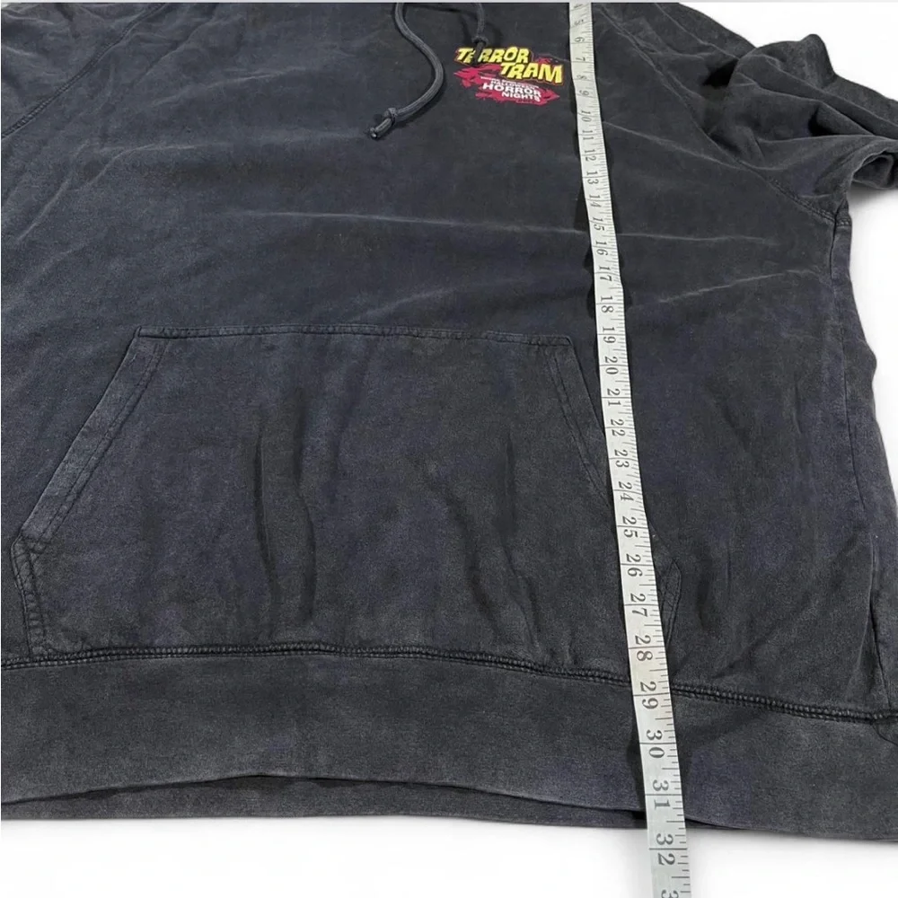 Universal‎ Studios Halloween Horror Night 2023 Terror Tram Gray Hoodie Vtg Wash
